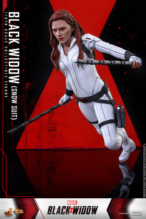 Black Widow: Natasha Romanoff - Snow Suit, 1/6 Figur von Hot Toys