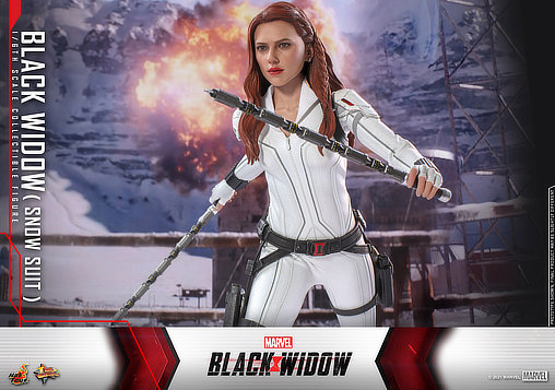 Black Widow: Natasha Romanoff - Snow Suit, 1/6 Figur von Hot Toys