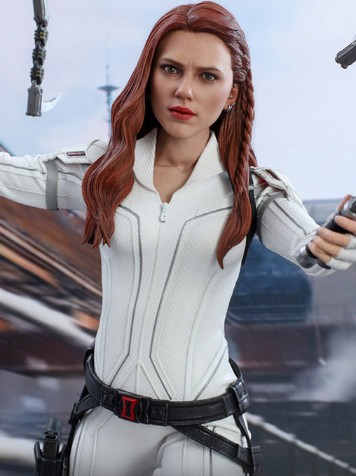 Black Widow: Natasha Romanoff - Snow Suit, 1/6 Figur von Hot Toys