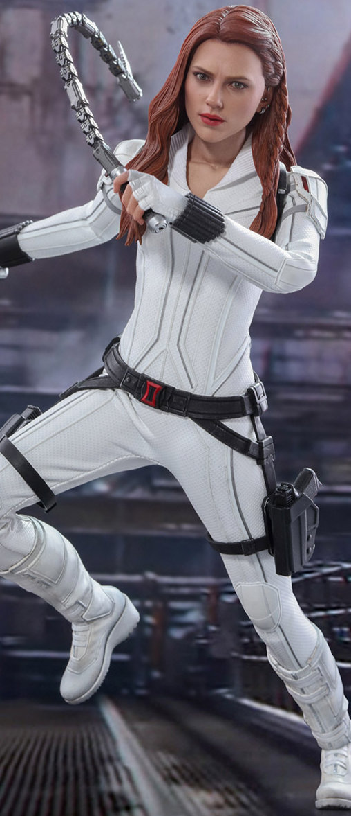 Black Widow: Natasha Romanoff - Snow Suit, 1/6 Figur von Hot Toys