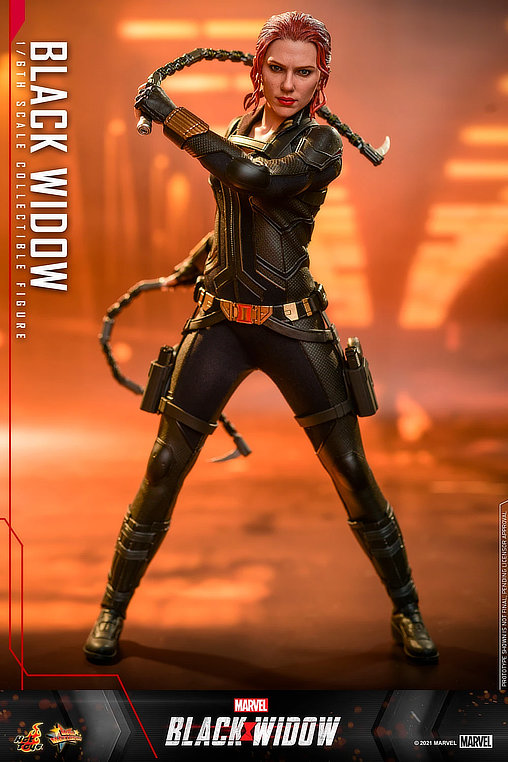 Black Widow: Natasha Romanoff - Black Suit, 1/6 Figur von Hot Toys