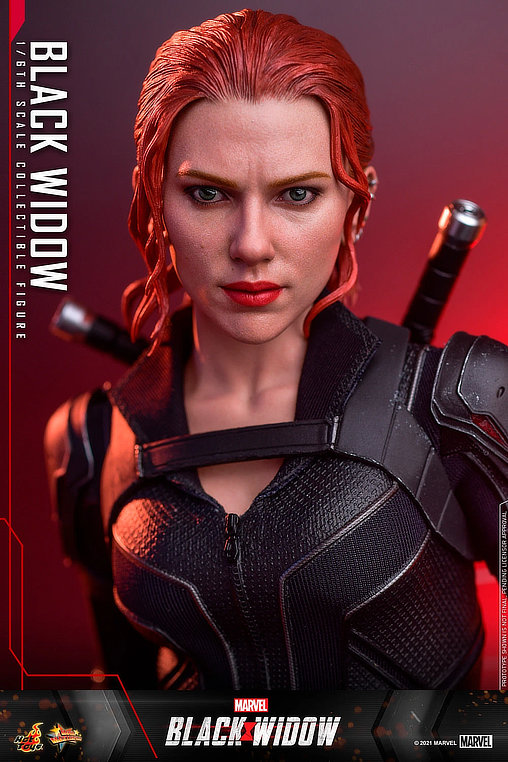 Black Widow: Natasha Romanoff - Black Suit, 1/6 Figur von Hot Toys