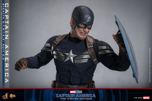 Captain America - The Winter Soldier: Captain America - Stealth S.T.R.I.K.E. Suit 2.0, 1/6 Figur von Hot Toys