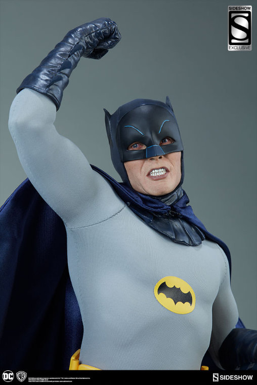 Batman: Classic Retro Batman, Premium Format Figur ... https://spaceart.de/produkte/batman-classic-retro-statue-premium-format-figur-sideshow-bm042.php