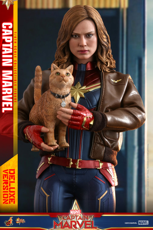 Captain Marvel: Captain Marvel - Deluxe, 1/6 Figur von Hot Toys