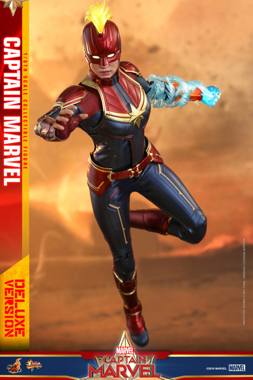 Captain Marvel: Captain Marvel - Deluxe, 1/6 Figur von Hot Toys