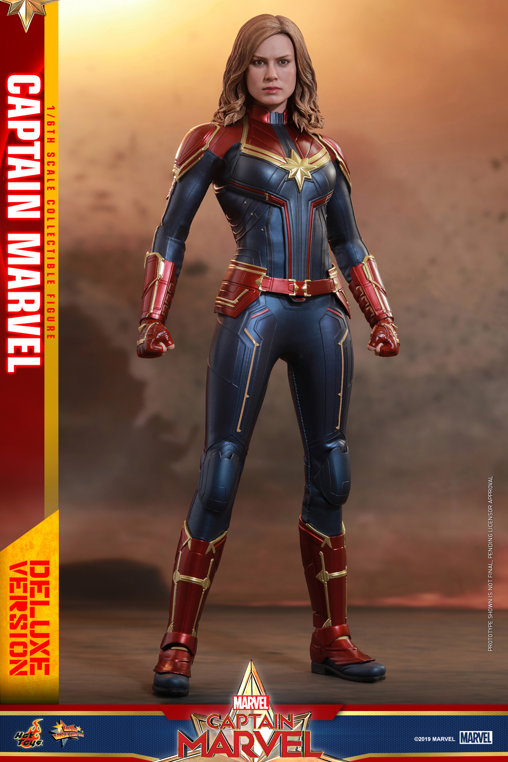 Captain Marvel: Captain Marvel - Deluxe, 1/6 Figur von Hot Toys