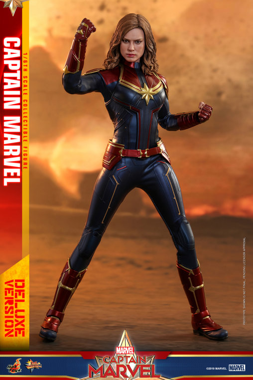 Captain Marvel: Captain Marvel - Deluxe, 1/6 Figur von Hot Toys
