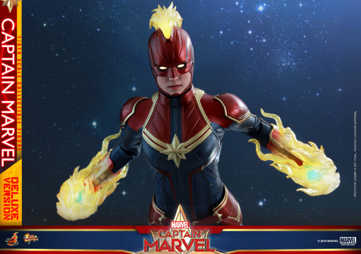 Captain Marvel: Captain Marvel - Deluxe, 1/6 Figur von Hot Toys