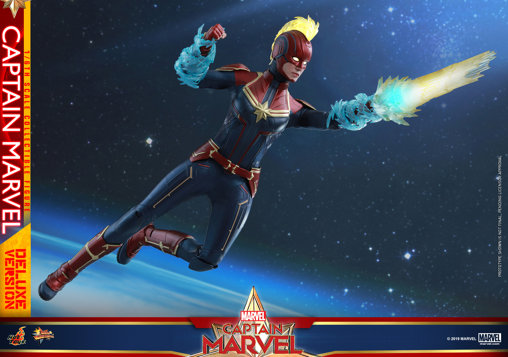 Captain Marvel: Captain Marvel - Deluxe, 1/6 Figur von Hot Toys