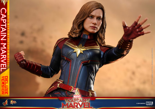 Captain Marvel: Captain Marvel - Deluxe, 1/6 Figur von Hot Toys