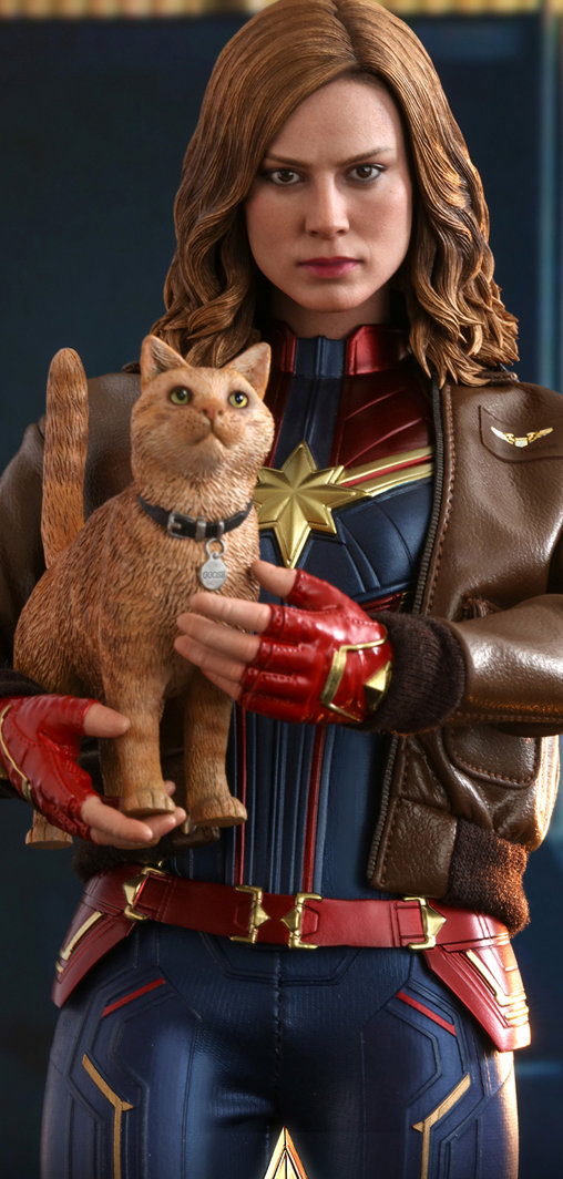 Captain Marvel: Captain Marvel - Deluxe, 1/6 Figur von Hot Toys