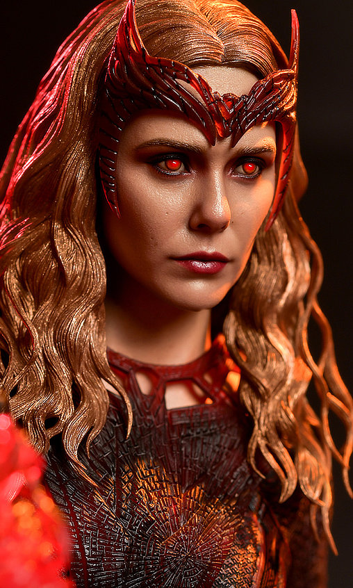 Doctor Strange in the Multiverse of Madness: Scarlet Witch, 1/6 Figur von Hot Toys