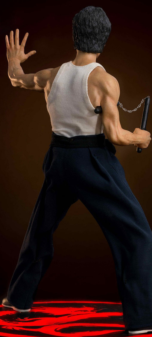 Die Todeskralle schlägt wieder zu: Bruce Lee, Statue von Star Ace