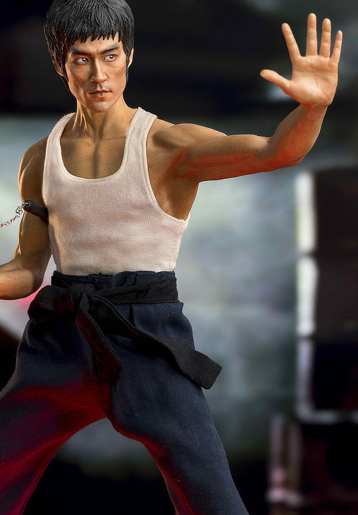 Die Todeskralle schlägt wieder zu: Bruce Lee, Statue von Star Ace