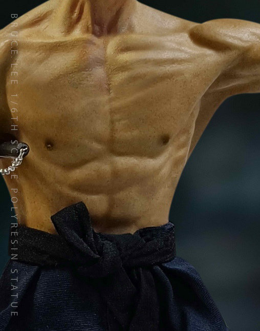 Die Todeskralle schlägt wieder zu: Bruce Lee, Statue von Star Ace