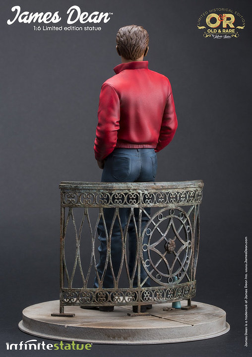 Denn sie wissen nicht, was sie tun: Jim Stark, Statue von Infinite Statue