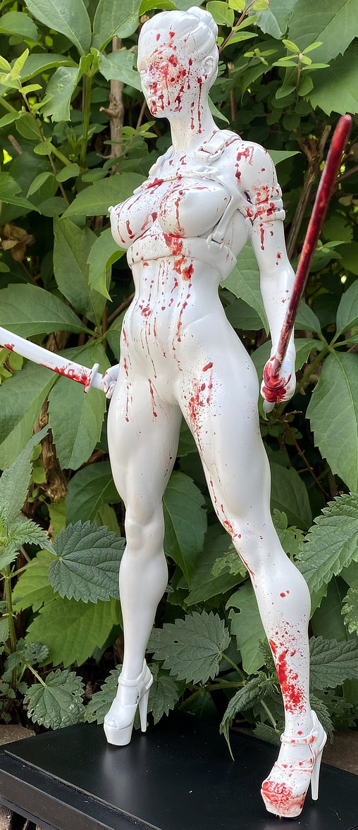 Enjoy in White: Desiree - Shiny Blood, Statue ... https://spaceart.de/produkte/ejw004-enjoy-in-white-desiree-shiny-blood-statue-spaceart.php