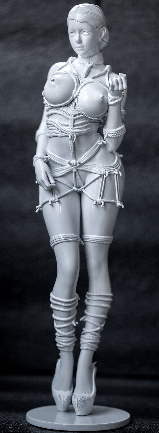 Enjoy in White: Angelica, Statue von SPACEart