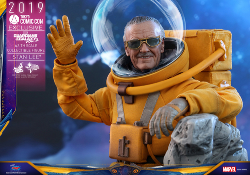 Guardians of the Galaxy 2: Stan Lee, 1/6 Figur ... https://spaceart.de/produkte/guardians-of-the-galaxy-2-stan-lee-1-6-figur-hot-toys-mms545-gog001.php