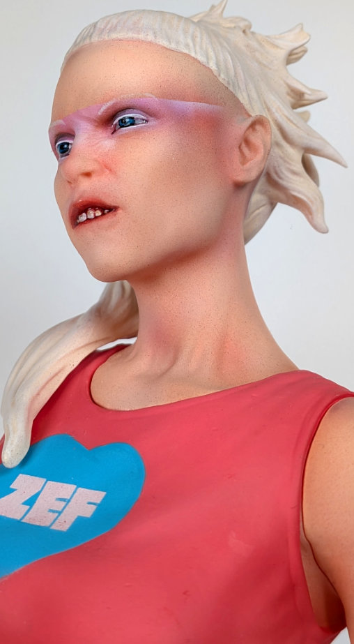 Gods of Music: Yolandi Visser, Statue von SPACEart