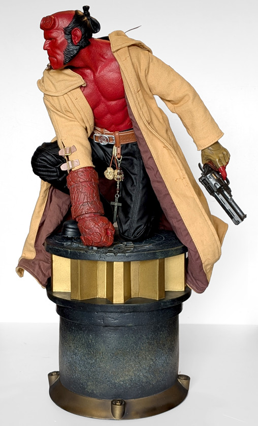 Hellboy II - The Golden Army: Hellboy von Sideshow, weitere Produktansicht 1