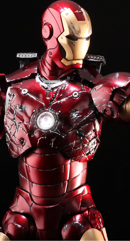 Iron Man 1: Iron Man Mark III - Battle Damaged, 1/6 Figur von Hot Toys