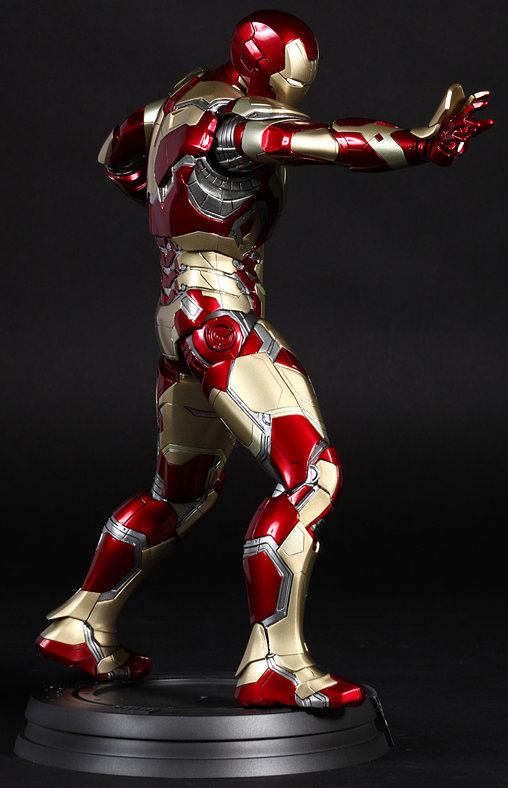 Iron Man 3: Iron Man Mark XLII - Power Pose, 1/6 Figur von Hot Toys