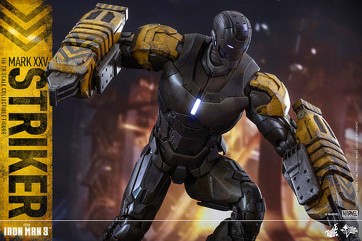 Iron Man 3: Iron Man Mark XXV Striker, 1/6 Figur von Hot Toys
