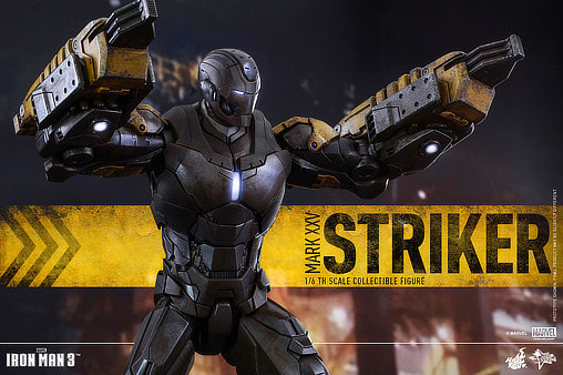 Iron Man 3: Iron Man Mark XXV Striker, 1/6 Figur von Hot Toys