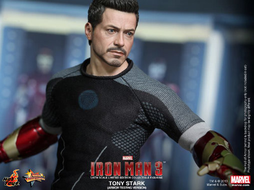 Iron Man 3: Tony Stark - Armor Testing Version, 1/6 Figur von Hot Toys