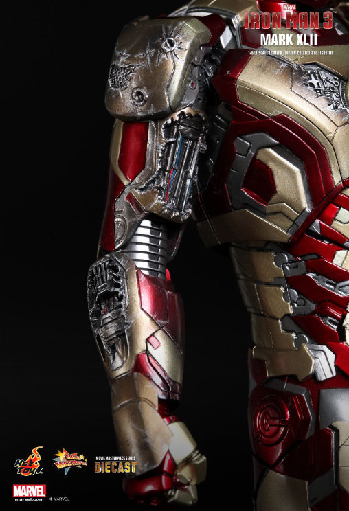 Iron Man 3: Iron Man Mark XLII - DieCast, 1/6 Figur von Hot Toys