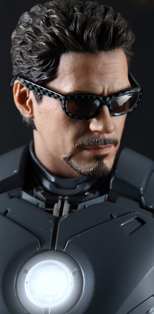 Iron Man 2: Iron Man Mark IV - Secret Project, 1/6 Figur von Hot Toys