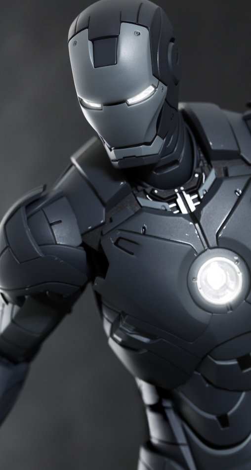 Iron Man 2: Iron Man Mark IV - Secret Project, 1/6 Figur von Hot Toys