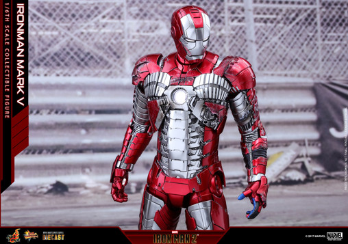 Iron Man 2: Iron Man Mark V - DieCast, 1/6 Figur von Hot Toys
