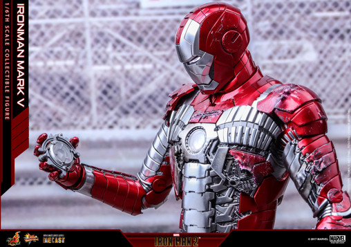 Iron Man 2: Iron Man Mark V - DieCast, 1/6 Figur von Hot Toys