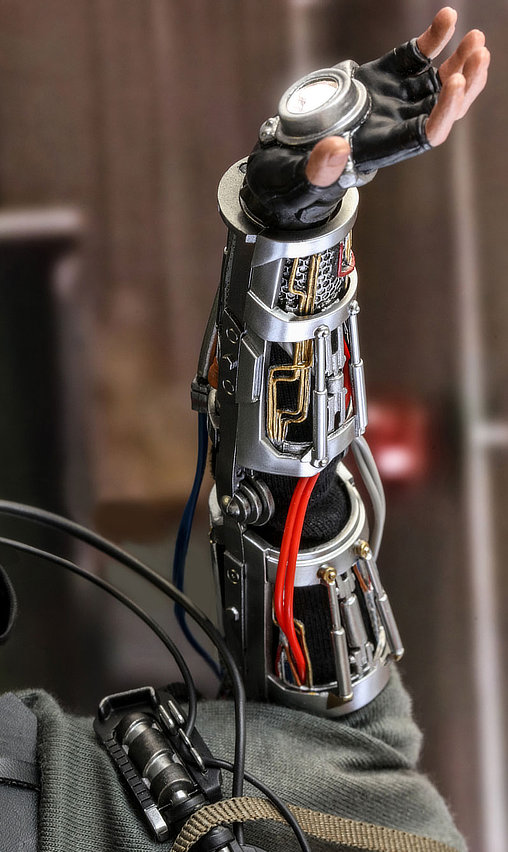 Iron Man 1: Tony Stark - Mech Test Version, 1/6 Figur von Hot Toys