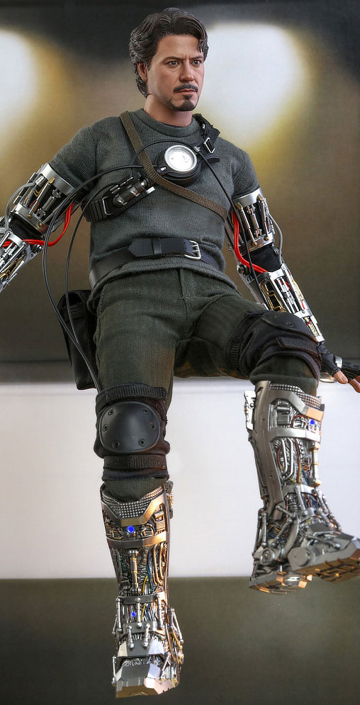 Iron Man 1: Tony Stark - Mech Test Version, 1/6 Figur von Hot Toys