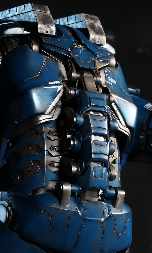 Iron Man 3: Igor Mark XXXVIII, 1/6 Figur von Hot Toys