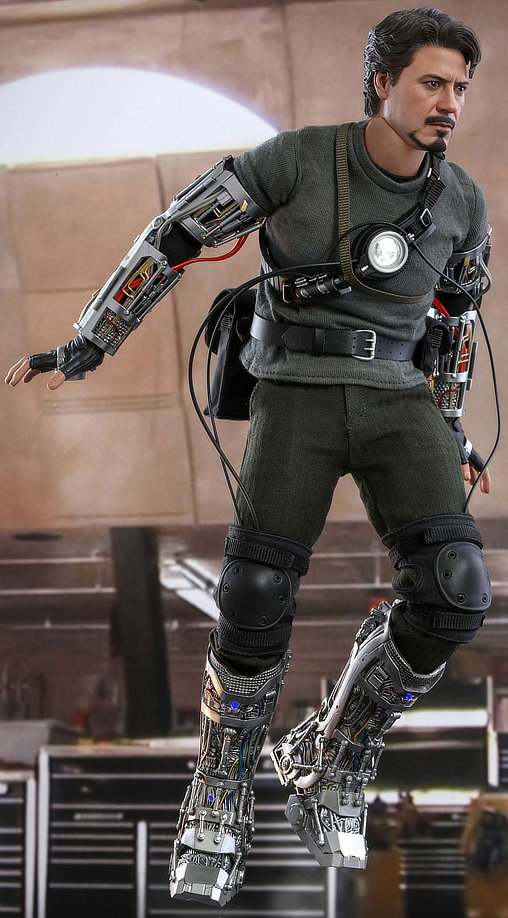 Iron Man 1: Tony Stark - Mech Test Version - Deluxe, 1/6 Figur von Hot Toys