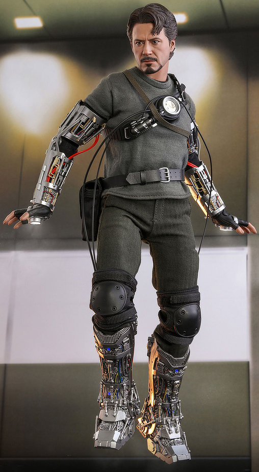 Iron Man 1: Tony Stark - Mech Test Version - Deluxe, 1/6 Figur von Hot Toys