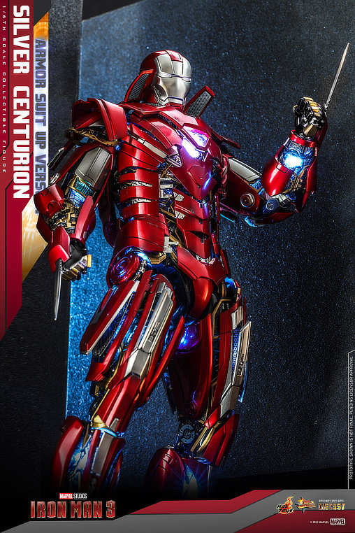 Iron Man 3: Silver Centurion - Armor Suit Up Version, 1/6 Figur von Hot Toys