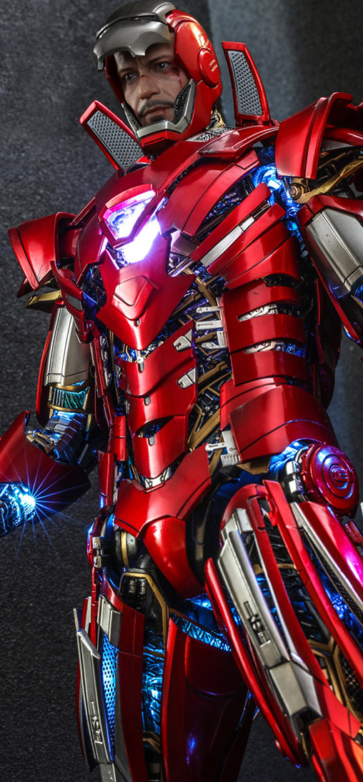 Iron Man 3: Silver Centurion - Armor Suit Up Version, 1/6 Figur von Hot Toys