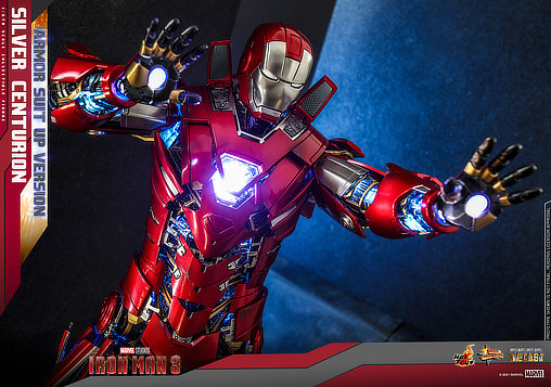 Iron Man 3: Silver Centurion - Armor Suit Up Version, 1/6 Figur von Hot Toys