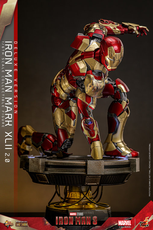 Iron Man 3: Iron Man Mark XLII 2.0 - Deluxe - DieCast, 1/6 Figur von Hot Toys