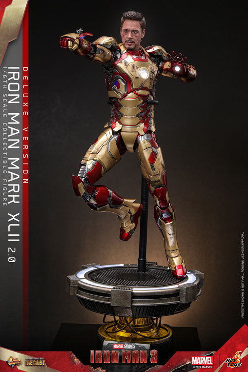 Iron Man 3: Iron Man Mark XLII 2.0 - Deluxe - DieCast, 1/6 Figur von Hot Toys