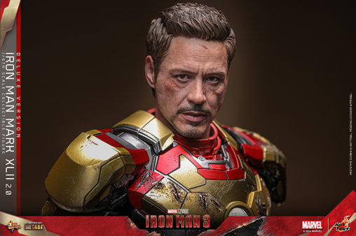 Iron Man 3: Iron Man Mark XLII 2.0 - Deluxe - DieCast, 1/6 Figur von Hot Toys