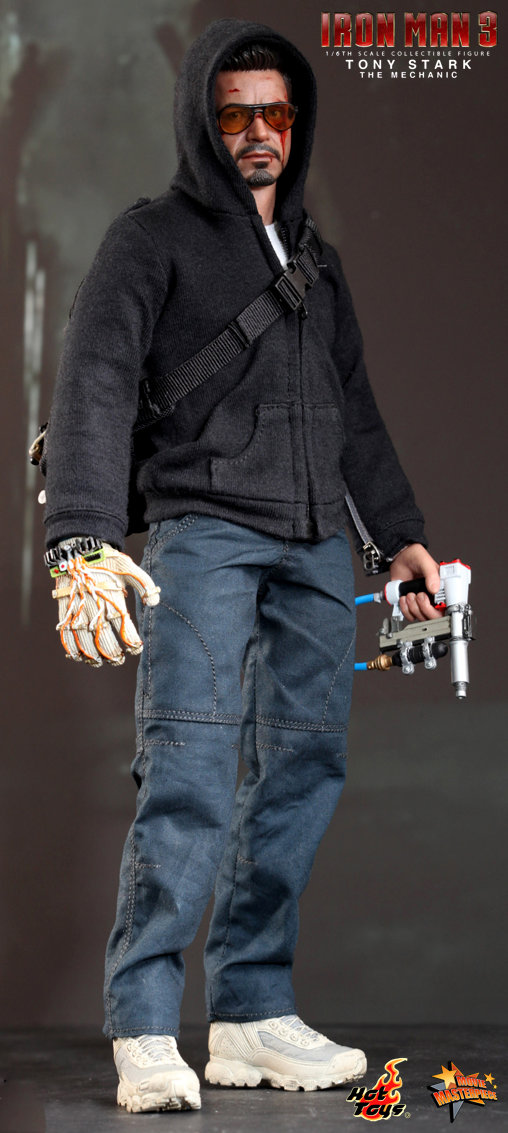 Iron Man 3: Tony Stark - The Mechanic, 1/6 Figur von Hot Toys