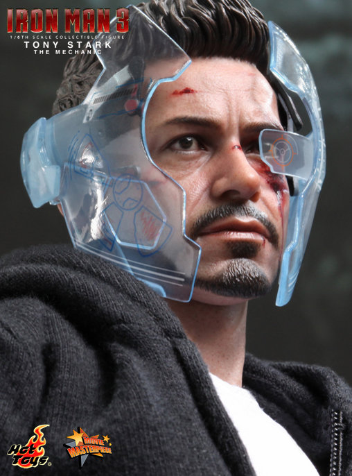 Iron Man 3: Tony Stark - The Mechanic, 1/6 Figur von Hot Toys