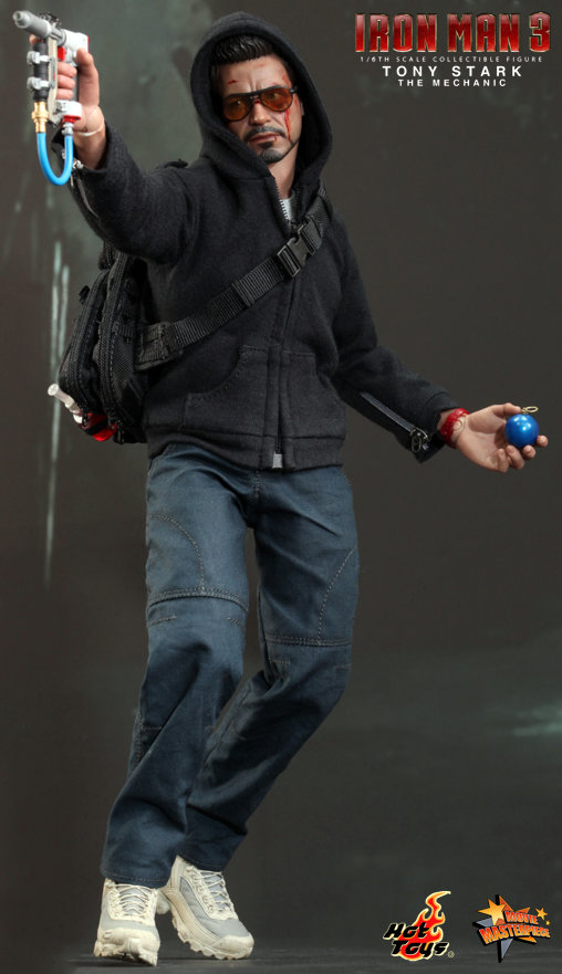 Iron Man 3: Tony Stark - The Mechanic, 1/6 Figur von Hot Toys